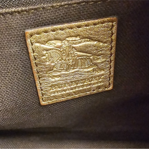 Burberry Haymarket Check PVC Leather with Gold Accents & COA - Picture 4 of 10